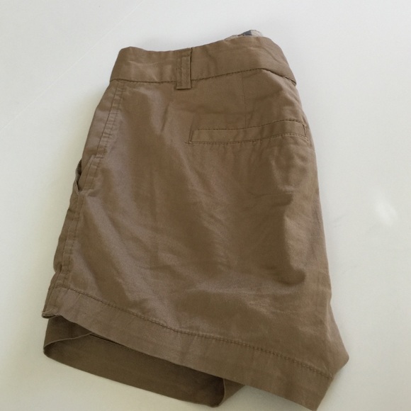 J. Crew  Stretch Favorite Fit Shorts, size 4 - Picture 4 of 4